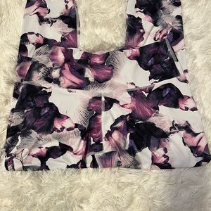 Workout pants size L